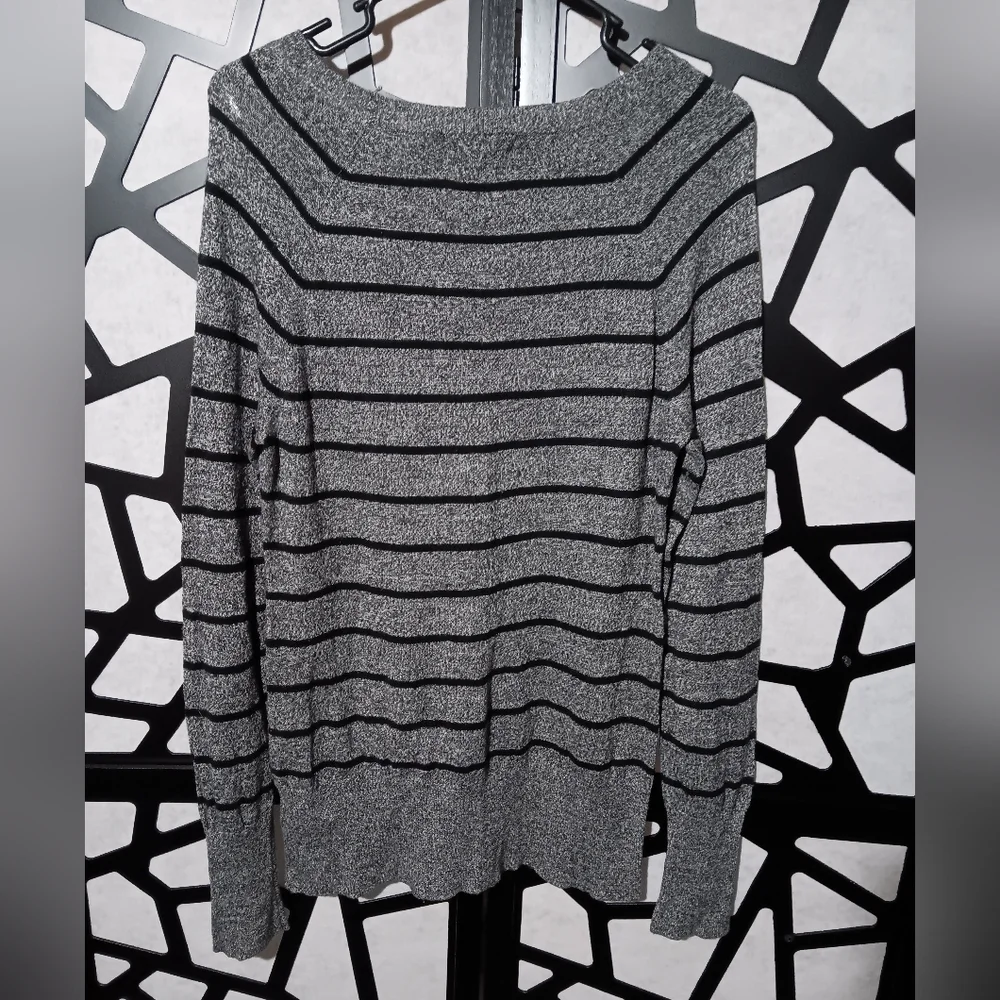 Mossimo - Knitted Long-sleeve Shirt w/ Horizontal Stripes - Gray, Black - L/G - Picture 2 of 8